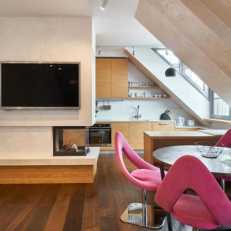 Emi Apartment Рига Екстериор снимка