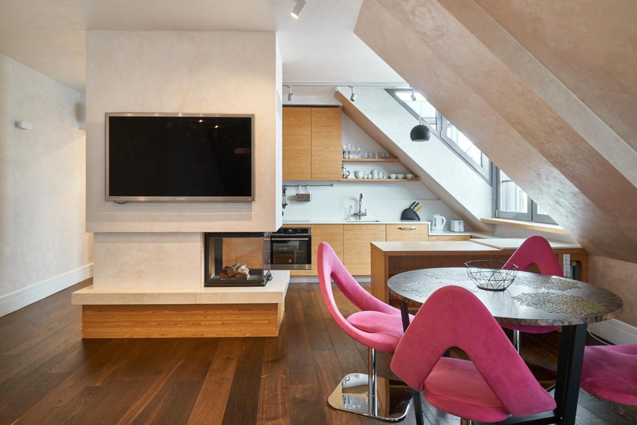 Emi Apartment Рига Екстериор снимка